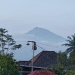 Heboh! WNA Pasang Bendera Israel Puncak Rinjani, Reaksi TNGR?